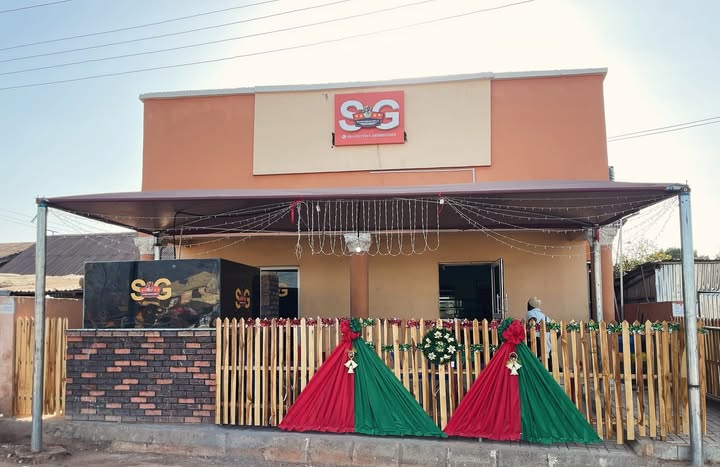 Exploring Shawarma and Grills: Menu, Pricing and Reviews