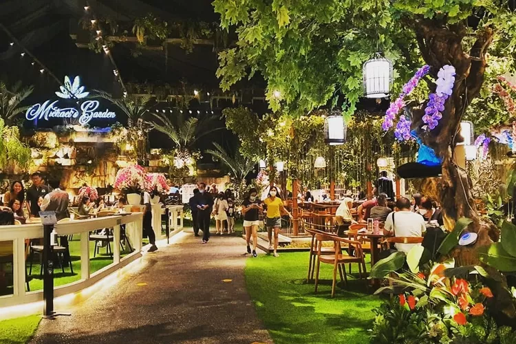 Michael Gardens: A Comprehensive Review