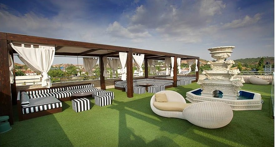 best-hotels-near-abuja-national-stadium