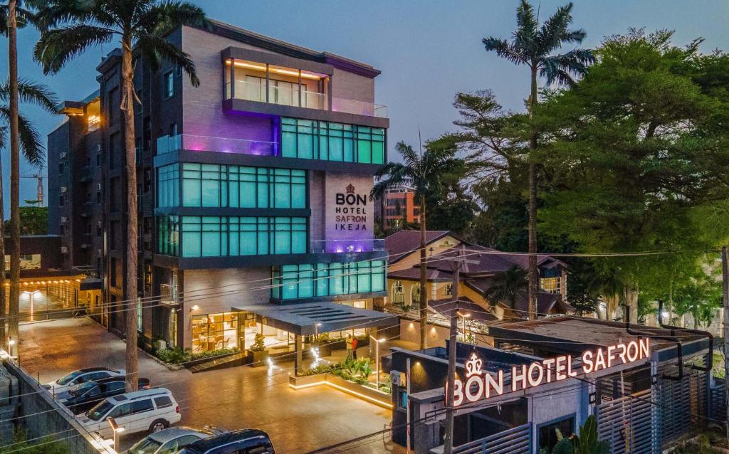 Top 5-Star Lagos Hotels for Nightlife– Rooftop Bars & Lounges