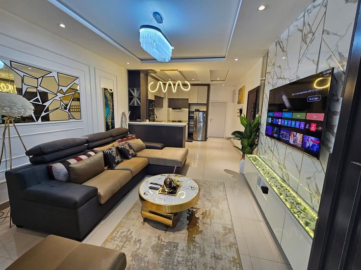 Shortlet vs Hotel in Lagos 2025: Prices, Pros & Cons for Travellers