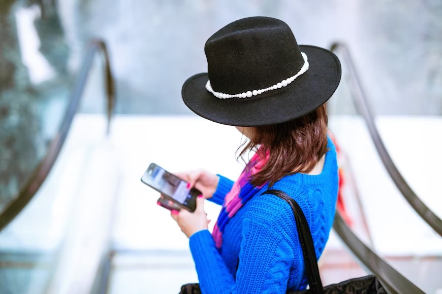 Gen Z Travel Trends: Why Mobile Booking Is a Must