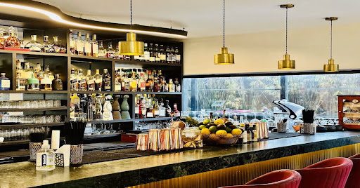 The Fashion of Dining: How Lagos Restaurants Shape Dress Codes