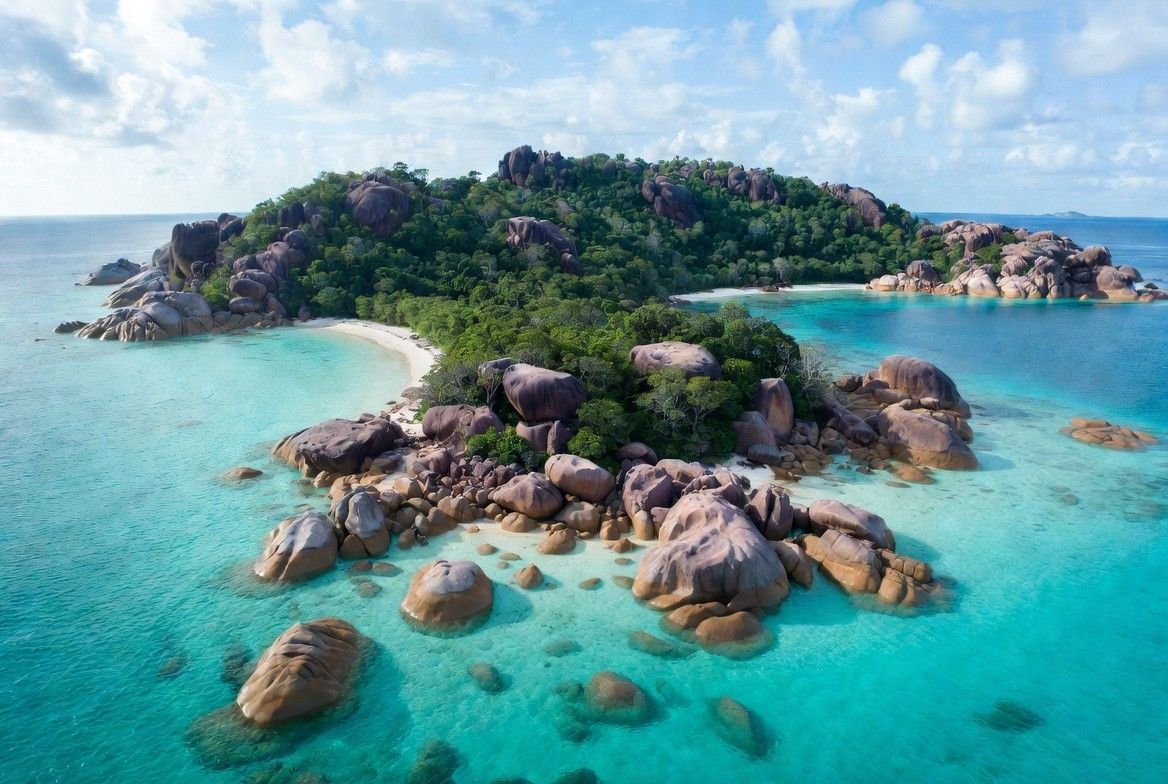 Seychelles Tourism Growth 2026: How Weekly Arrivals Hit 10,000 and What It Means for Africa